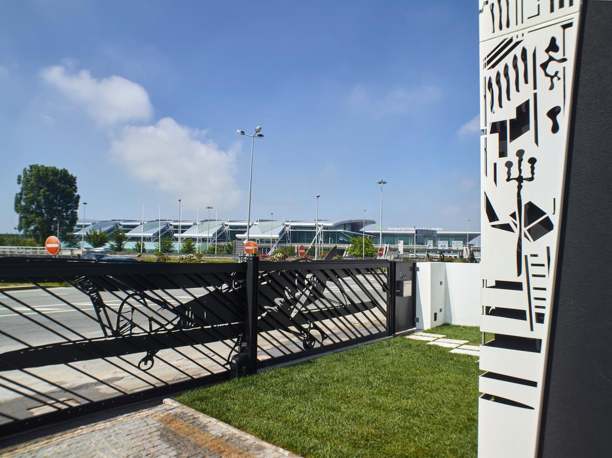 Solar Antigo Porto Aeroporto Bed & Breakfast Maia  Exterior photo